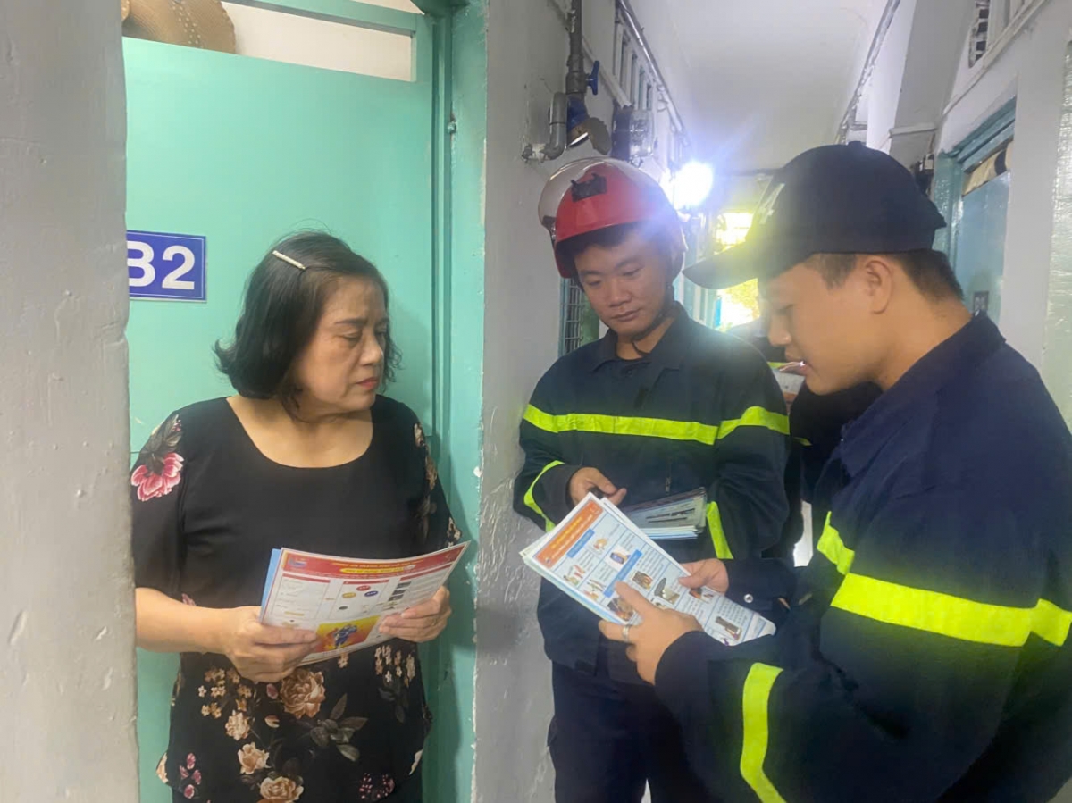 TPHCM ra quân tuyên truyền, khắc phục thiếu sót PCCC theo Chỉ thị số 19