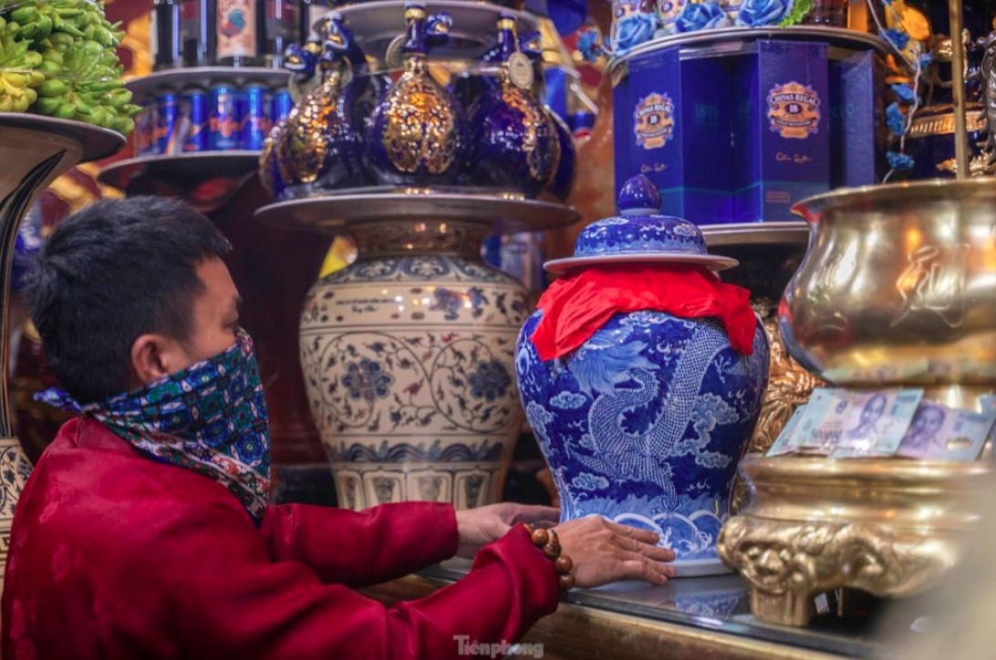 hai duong s tranh temple festival sees largest-ever celebration picture 10