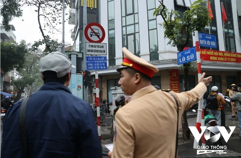 hanoi bans vehicles over 16 seats in old quarter, leaving drivers confused picture 10 hanoi bans vehicles over 16 seats in old quarter, leaving drivers confused picture 10