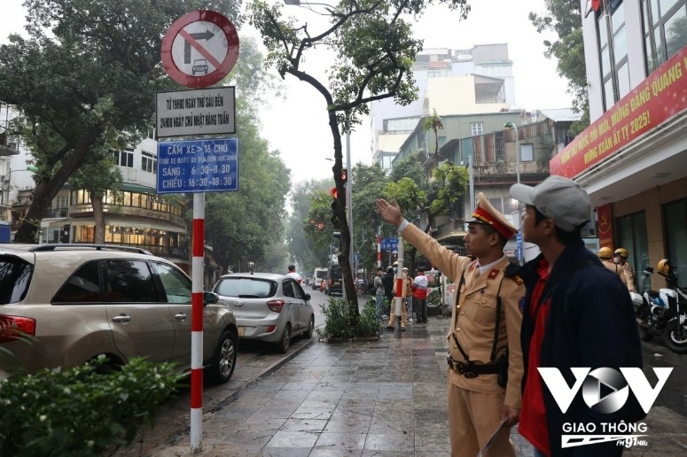 hanoi bans vehicles over 16 seats in old quarter, leaving drivers confused picture 5 hanoi bans vehicles over 16 seats in old quarter, leaving drivers confused picture 5