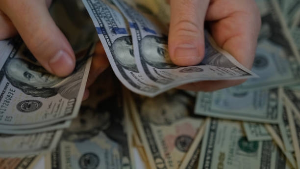 Tỷ giá USD hôm nay 28/3: Giá bán USD tiến nhẹ lên mức 25.842 đồng/USD