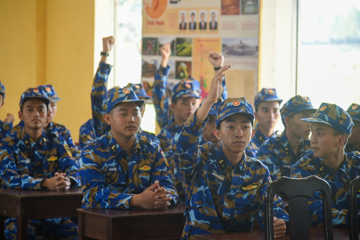 một ngày của tân binh hải quân hình ảnh 12 mot ngay cua tan binh hai quan hinh anh 12