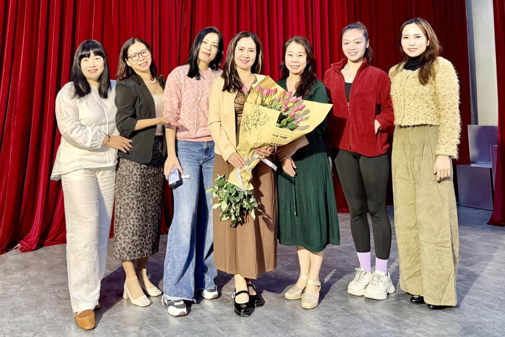 sao việt 7 3 Ông xã tặng quà 8 3 sớm cho h hen niê hình ảnh 6 sao viet 7 3 Ong xa tang qua 8 3 som cho h hen nie hinh anh 6