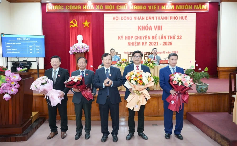 phê chuẩn kết quả bầu, miễn nhiệm phó chủ tịch ubnd 2 địa phương hình ảnh 2 phe chuan ket qua bau, mien nhiem pho chu tich ubnd 2 dia phuong hinh anh 2