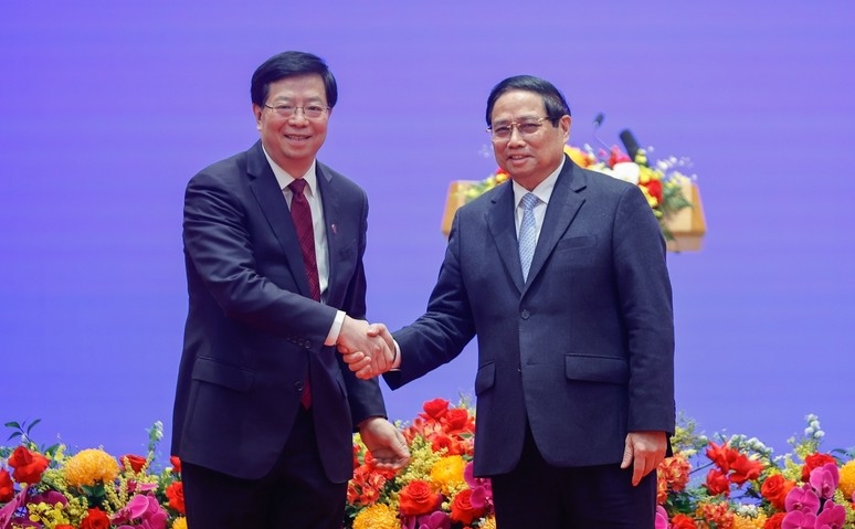 government chief wishes for strengthened academic ties with tsinghua university picture 1