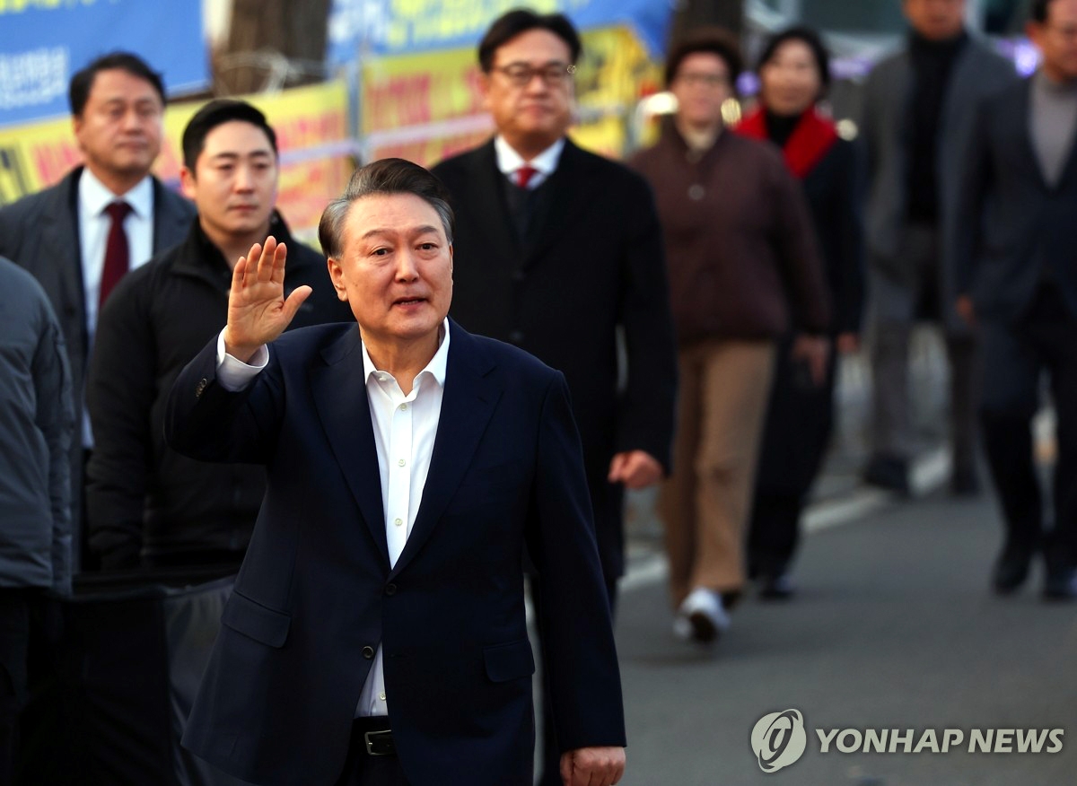 tổng thống hàn quốc yoon suk yeol được thả khỏi nơi giam giữ hình ảnh 1 tong thong han quoc yoon suk yeol duoc tha khoi noi giam giu hinh anh 1