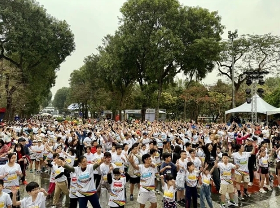 Balade en France attracts large numbers of runners and lovers of French food