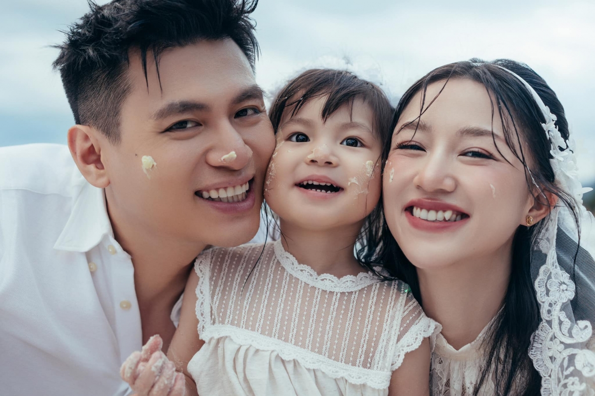 Ảnh cưới ngọt ngào của salim bên chồng doanh nhân cùng con gái hình ảnh 5 Anh cuoi ngot ngao cua salim ben chong doanh nhan cung con gai hinh anh 5