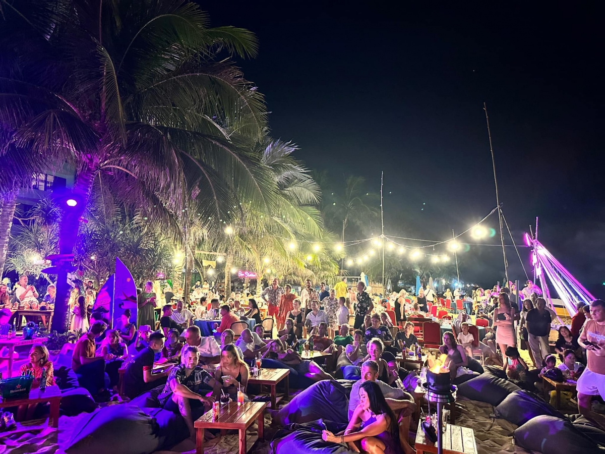 phú quốc bùng nổ du lịch du khách bạo chi, trải nghiệm đẳng cấp lên ngôi hình ảnh 1 phu quoc bung no du lich du khach bao chi, trai nghiem dang cap len ngoi hinh anh 1