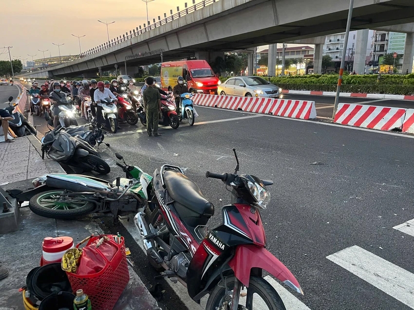 vu mercedes tong loat xe may o tp.hcm nu sinh vien gap nan khong qua khoi hinh anh 5