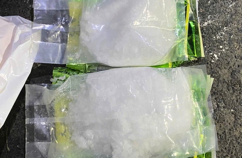 cà mau bắt giữ 2 đối tượng vận chuyển 2,4kg ma túy hình ảnh 1 ca mau bat giu 2 doi tuong van chuyen 2,4kg ma tuy hinh anh 1