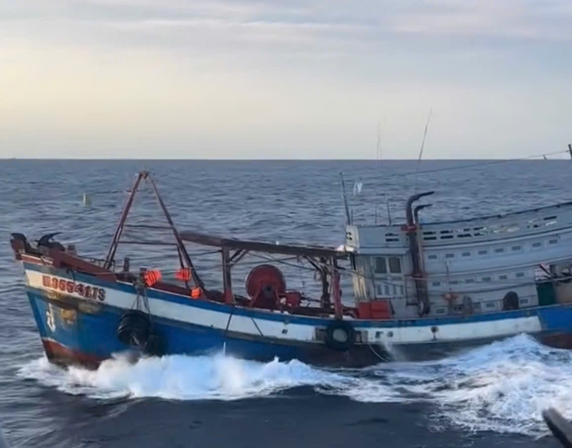 một tàu cá xuất cảnh trái phép tại kiên giang bị khởi tố hình ảnh 1 mot tau ca xuat canh trai phep tai kien giang bi khoi to hinh anh 1