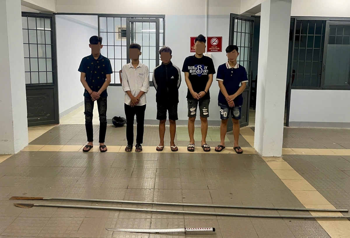 triệu tập hàng chục thanh thiếu niên gây rối trật tự công cộng hình ảnh 2 trieu tap hang chuc thanh thieu nien gay roi trat tu cong cong hinh anh 2