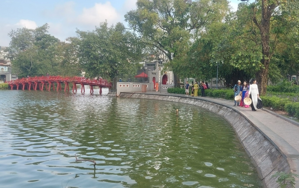 thoi tiet ngay 24 3 ha noi trua chieu troi nang, sang co suong mu hinh anh 1