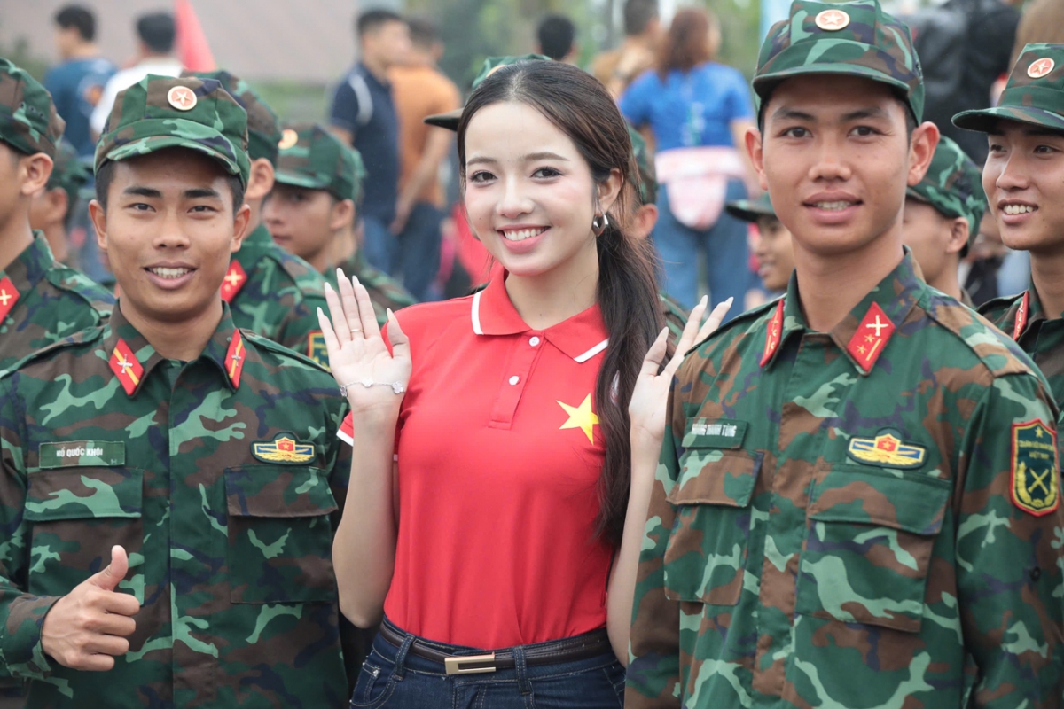 le thuong co to quoc thieng lieng ben doi bo hien luong - ben hai hinh anh 12