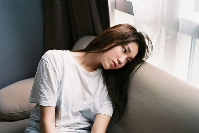 Nhỡ một lần "quá giới hạn" với tình cũ, tôi phải sống trong nỗi day dứt, bất an