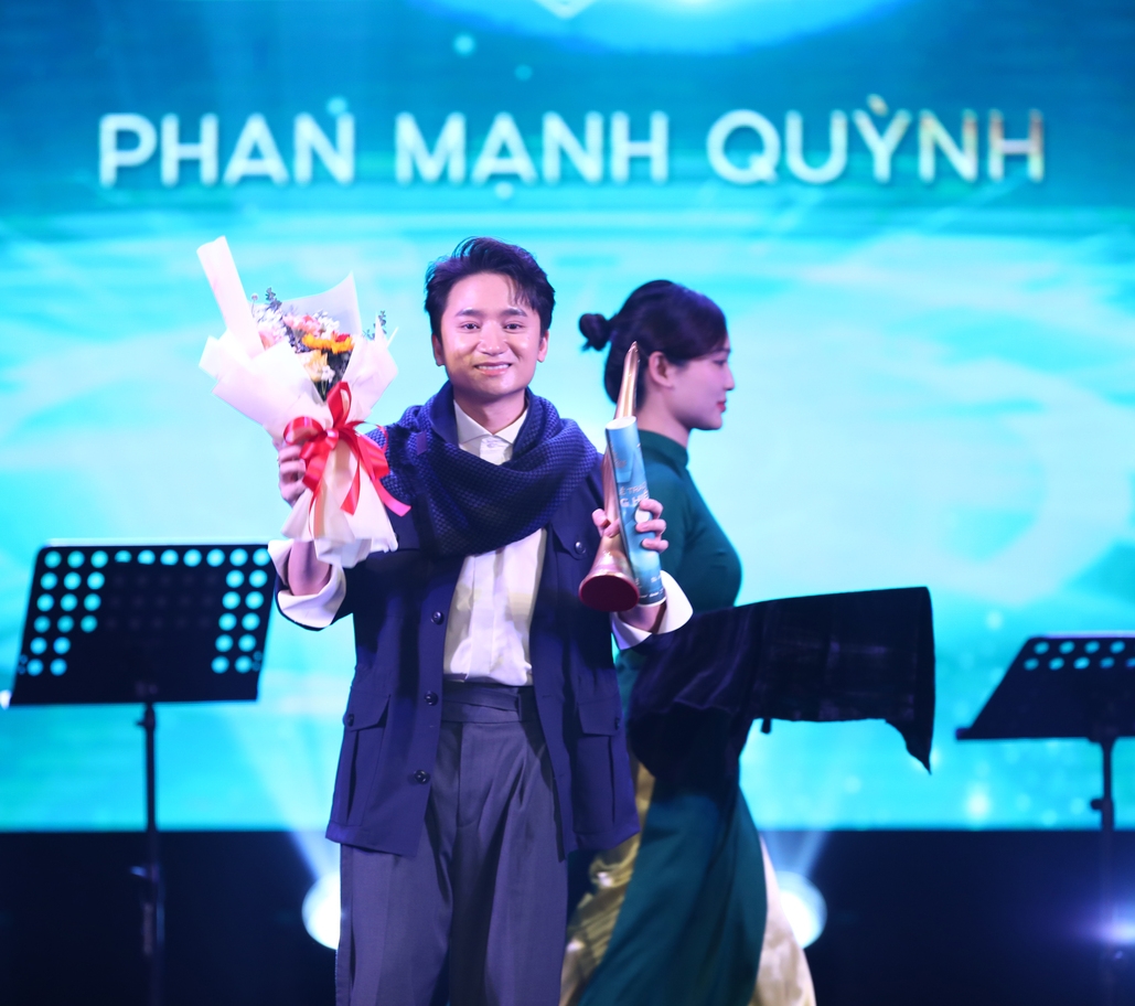 soobin ẵm liên tiếp 3 giải thưởng tại lễ trao giải cống hiến 2025 hình ảnh 12 soobin am lien tiep 3 giai thuong tai le trao giai cong hien 2025 hinh anh 12