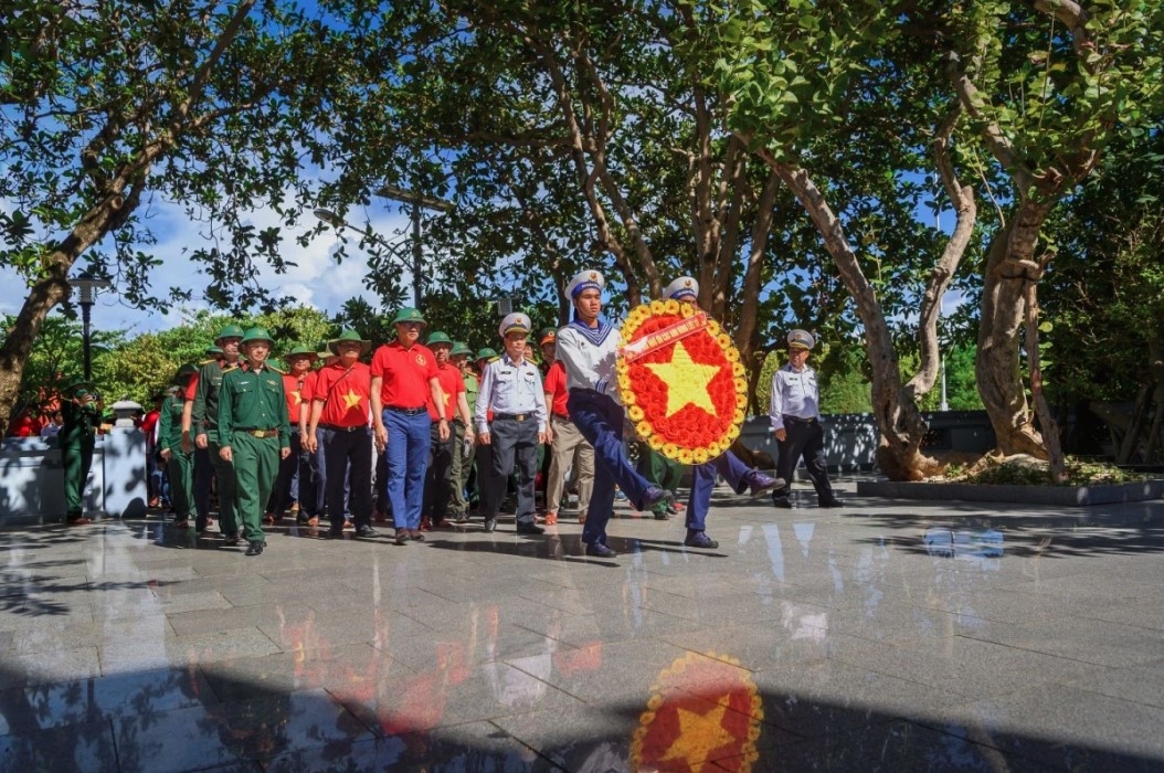 photo exhibition reaffirms vietnamese sovereignty over spratly, paracel islands picture 12