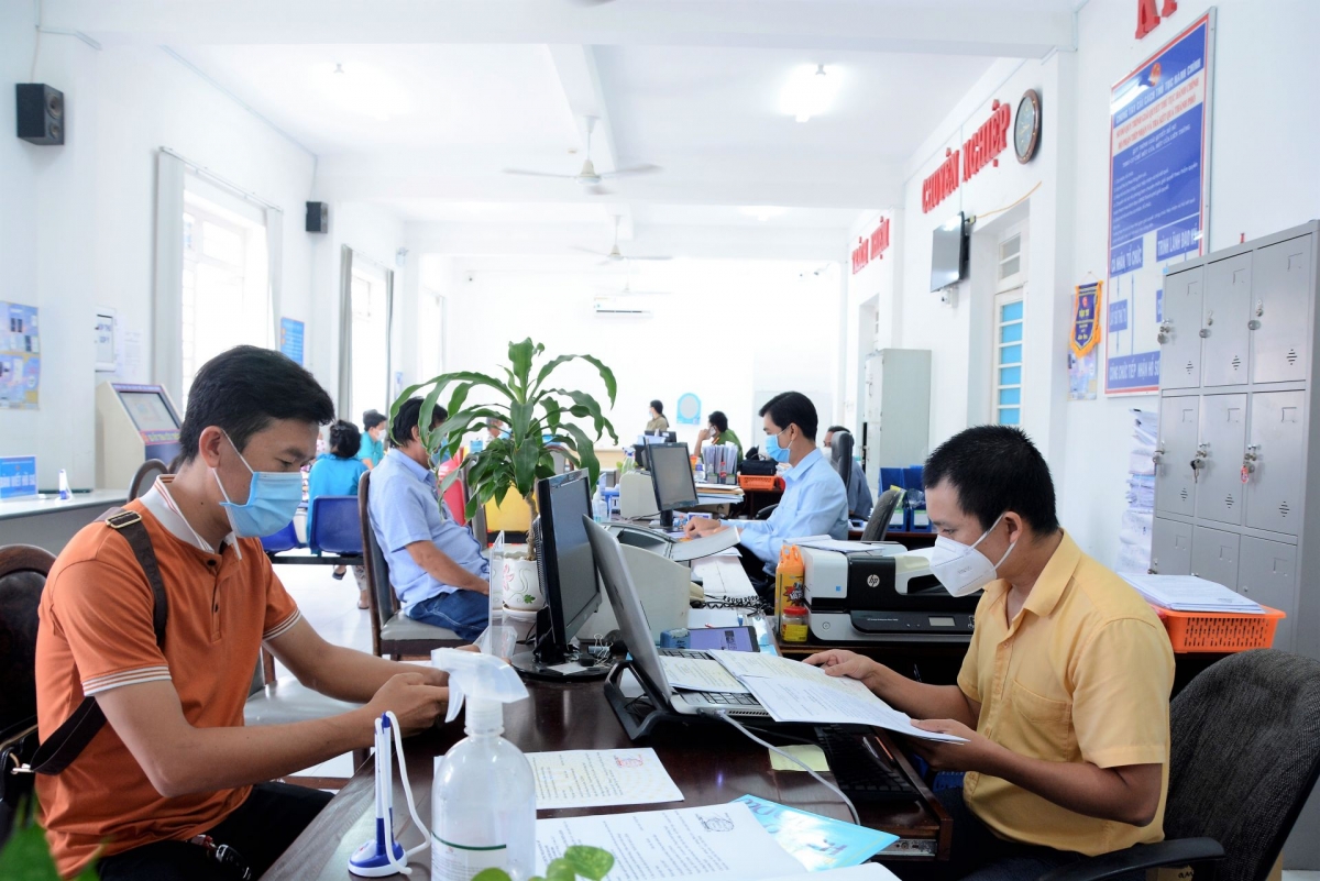 Cắt giảm thủ tục hành chính: Thách thức và giải pháp đặt ra