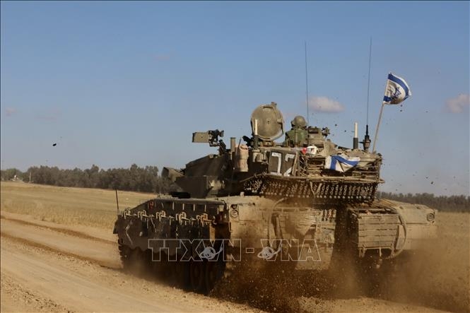 Xe tăng Israel tiến vào Gaza; số người chết gần chạm mốc 50.000