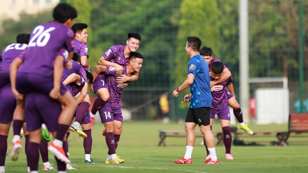 Danh sách ĐT U22 Việt Nam hội quân: HLV Kim Sang Sik gọi nhiều cầu thủ Việt kiều