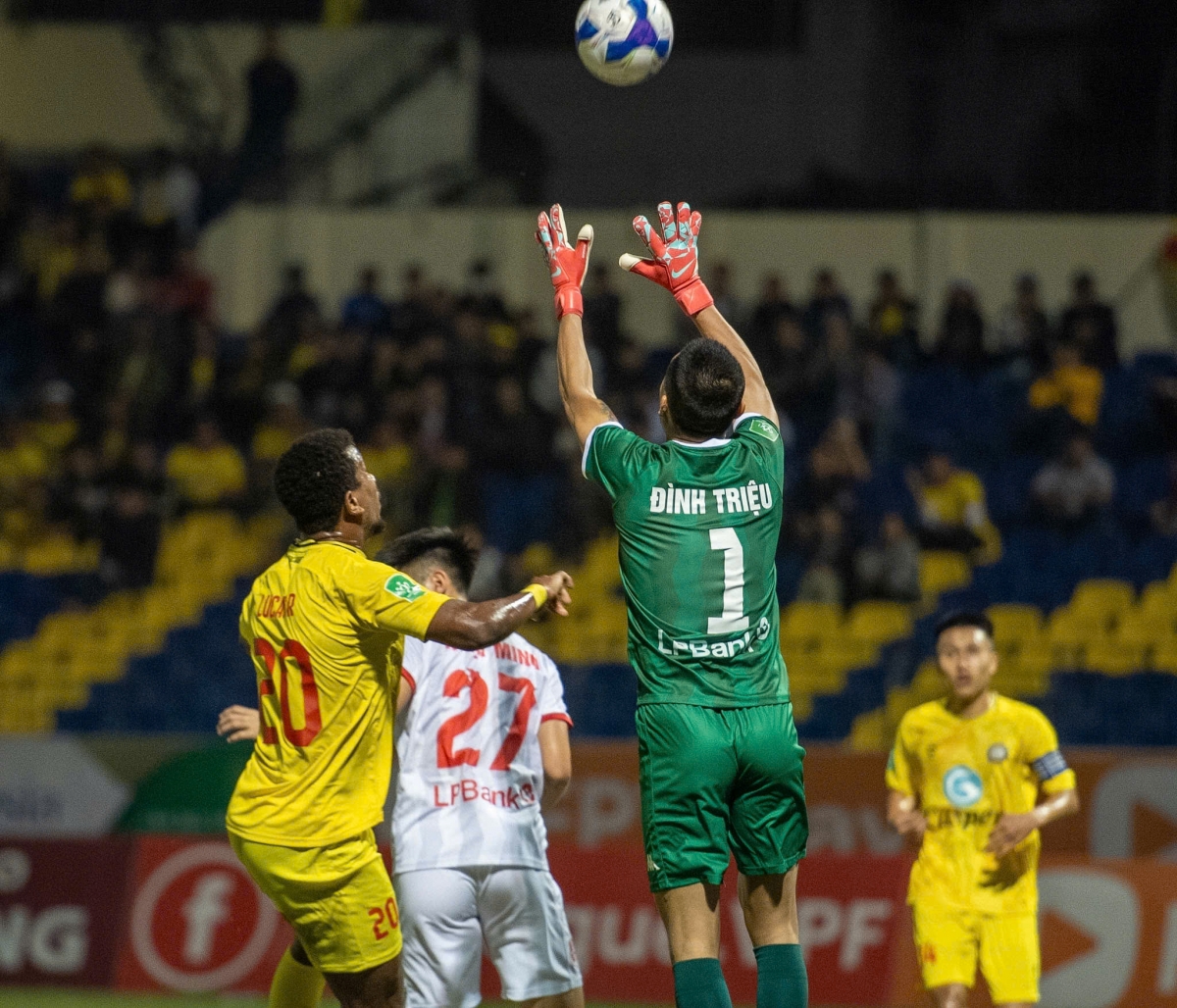 Dinh trieu ruc sang, hai phong loai thanh hoa khoi cup quoc gia hinh anh 13