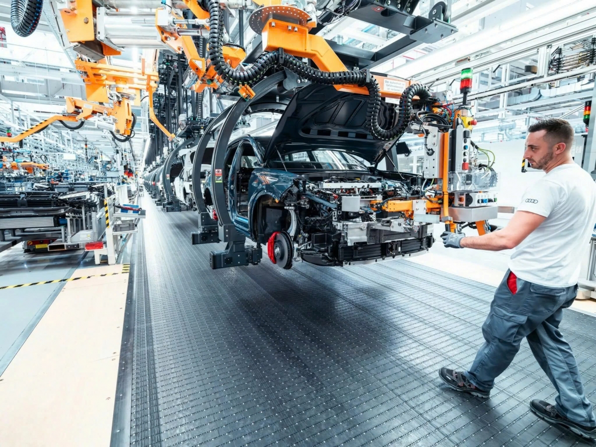 Audi cắt giảm 7.500 nhân sự, dừng kế hoạch chỉ sản xuất xe điện