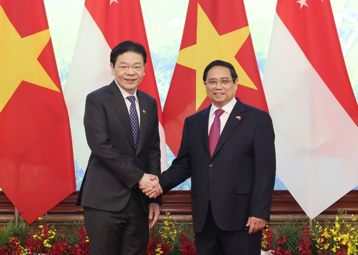 Thủ tướng Phạm Minh Chính đón, hội đàm Thủ tướng Singapore