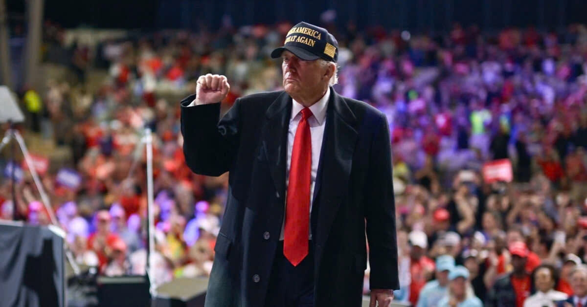 tổng thống donald trump sẽ công bố thuế ô tô mới vào ngày 2 4 hình ảnh 1 tong thong donald trump se cong bo thue o to moi vao ngay 2 4 hinh anh 1