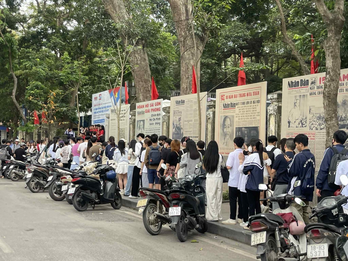 Người trẻ hôm nay yêu nước không chỉ bằng thái độ