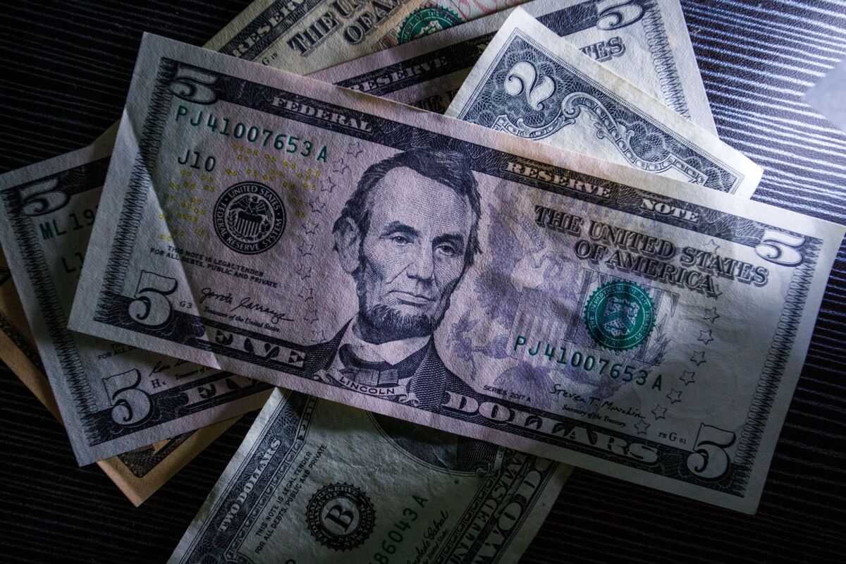 Tỷ giá USD hôm nay 3/4: Chỉ số USD index giảm mạnh còn 103,25 điểm