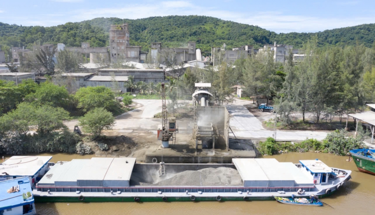 hud kiên giang hơn 30 năm vững bước phát triển ngành vật liệu xây dựng và kinh tế địa phương hình ảnh 1 hud kien giang hon 30 nam vung buoc phat trien nganh vat lieu xay dung va kinh te dia phuong hinh anh 1