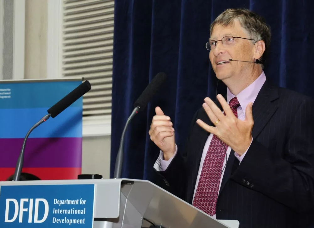 bill gates thừa nhận ai giúp giải quyết tình trạng thiếu giáo viên và bác sĩ hình ảnh 1 bill gates thua nhan ai giup giai quyet tinh trang thieu giao vien va bac si hinh anh 1