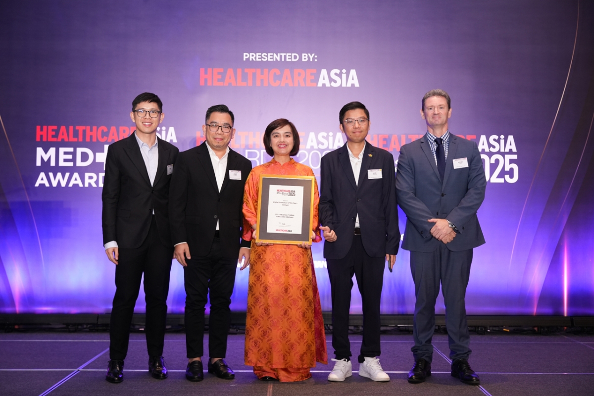 fpt long châu nhận giải đổi mới sáng tạo tại healthcare asia pharma awards 2025 hình ảnh 1 fpt long chau nhan giai doi moi sang tao tai healthcare asia pharma awards 2025 hinh anh 1