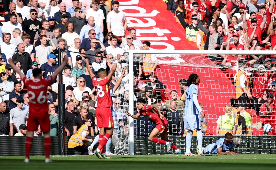 ket qua vong 34 ngoai hang anh ha tottenham, liverpool chinh thuc dang quang hinh anh 4