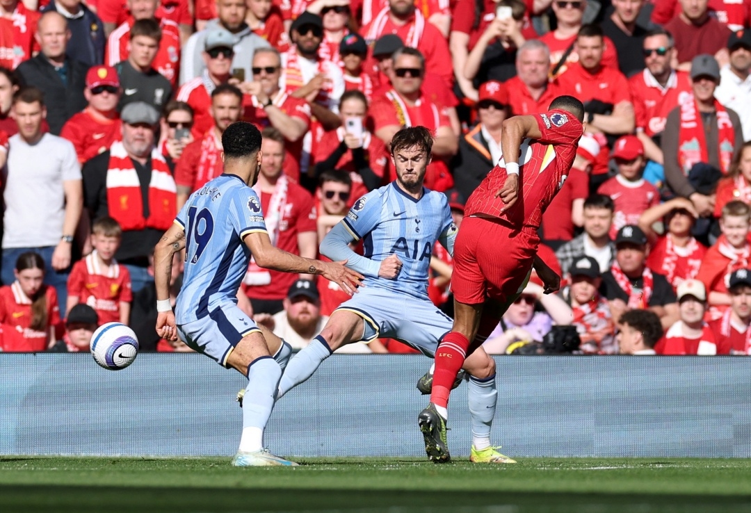 ket qua vong 34 ngoai hang anh ha tottenham, liverpool chinh thuc dang quang hinh anh 7