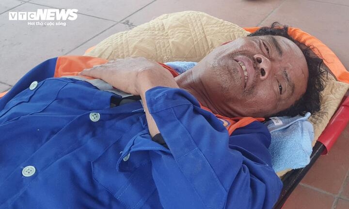 ngu dan thoat nan ke phut sinh tu khi tau ca bi dam chim, 4 nguoi thiet mang hinh anh 2