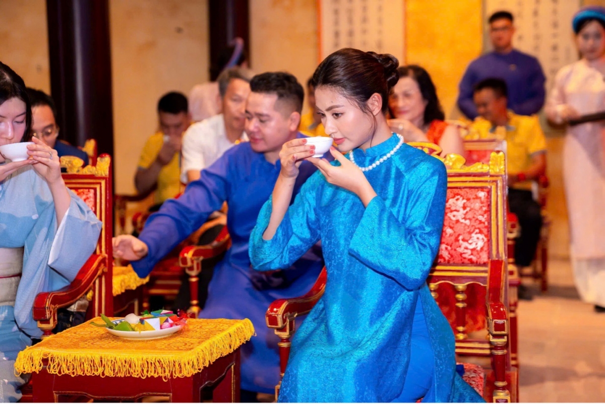 phục dựng nghi thức ngự trà hoàng cung hình ảnh 2 phuc dung nghi thuc ngu tra hoang cung hinh anh 2