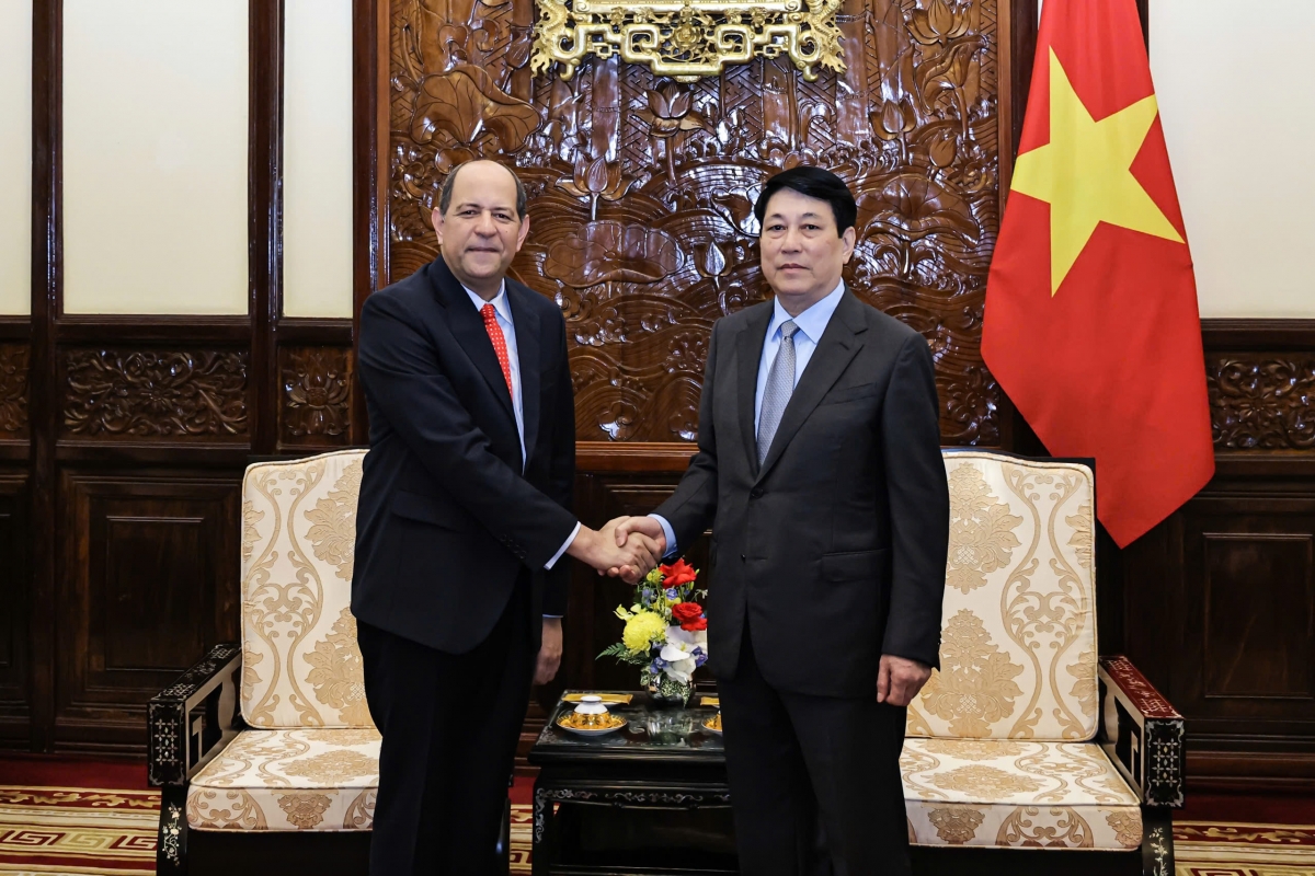 chủ tịch nước lương cường tiếp 4 Đại sứ đến trình quốc thư hình ảnh 4 chu tich nuoc luong cuong tiep 4 Dai su den trinh quoc thu hinh anh 4