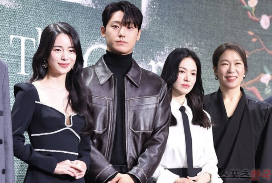Lim Ji Yeon – Lee Do Hyun: Mối tình Cá tháng Tư sau 2 năm vẫn gây sốt