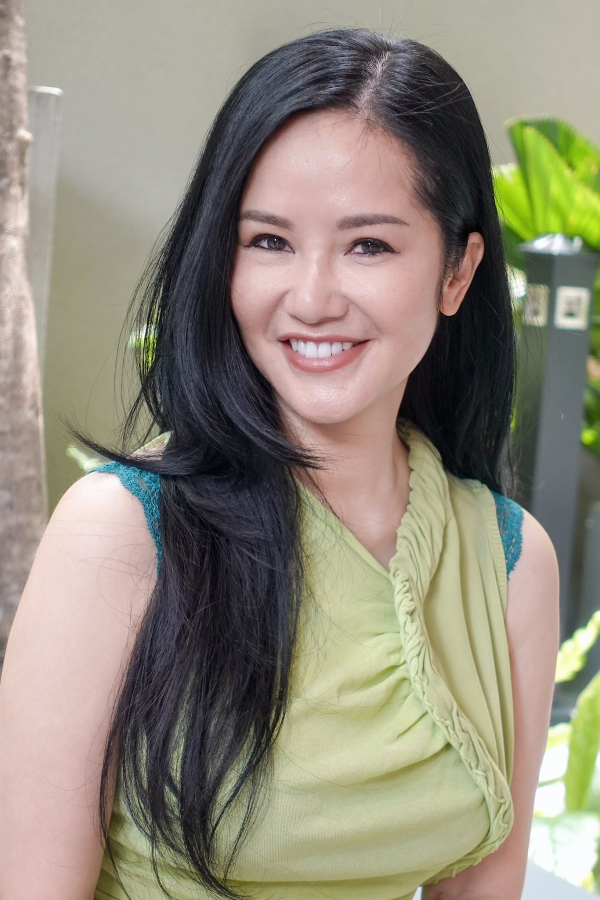 diva hong nhung khi dieu tri ung thu vu, ngay nao toi cung tap hat hinh anh 3
