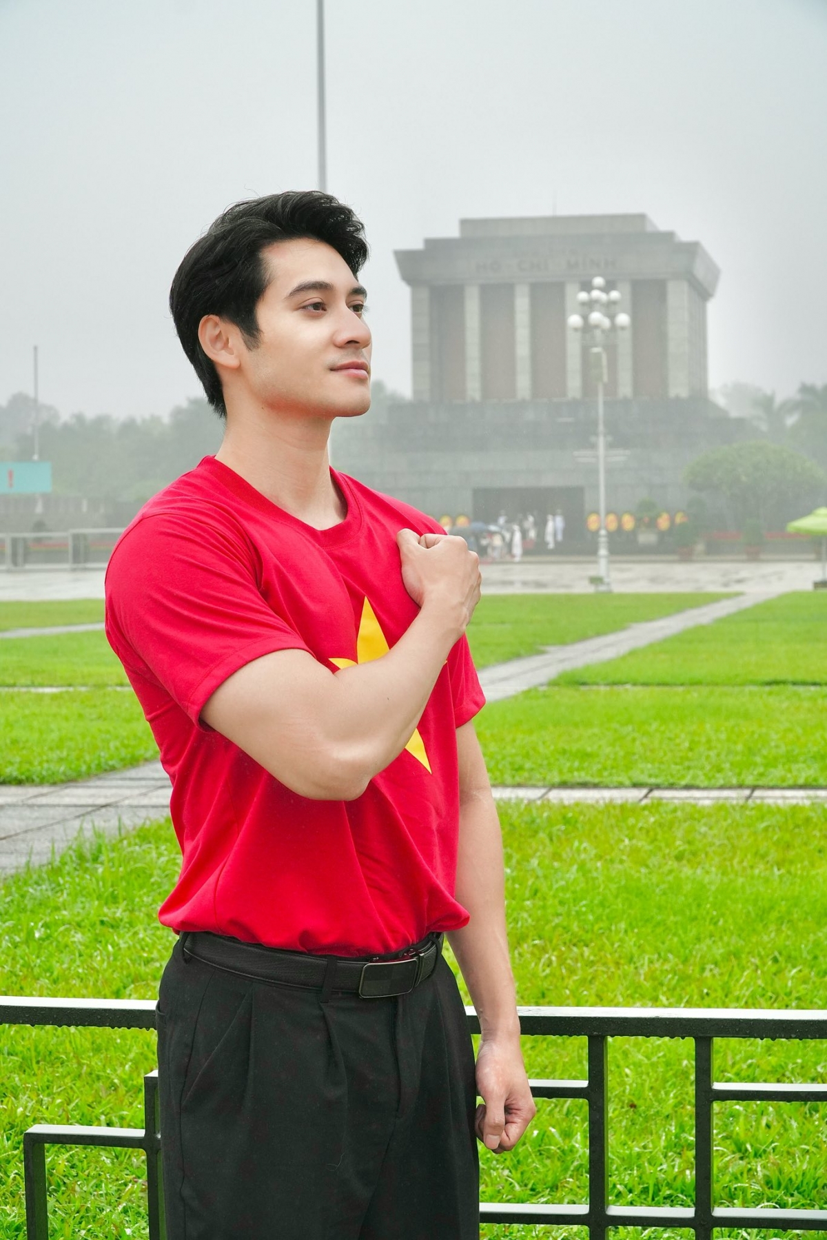 sao việt 16 4 sơn tùng m-tp xách túi hiệu, check-in ở bảo tàng quảng ninh hình ảnh 6 sao viet 16 4 son tung m-tp xach tui hieu, check-in o bao tang quang ninh hinh anh 6