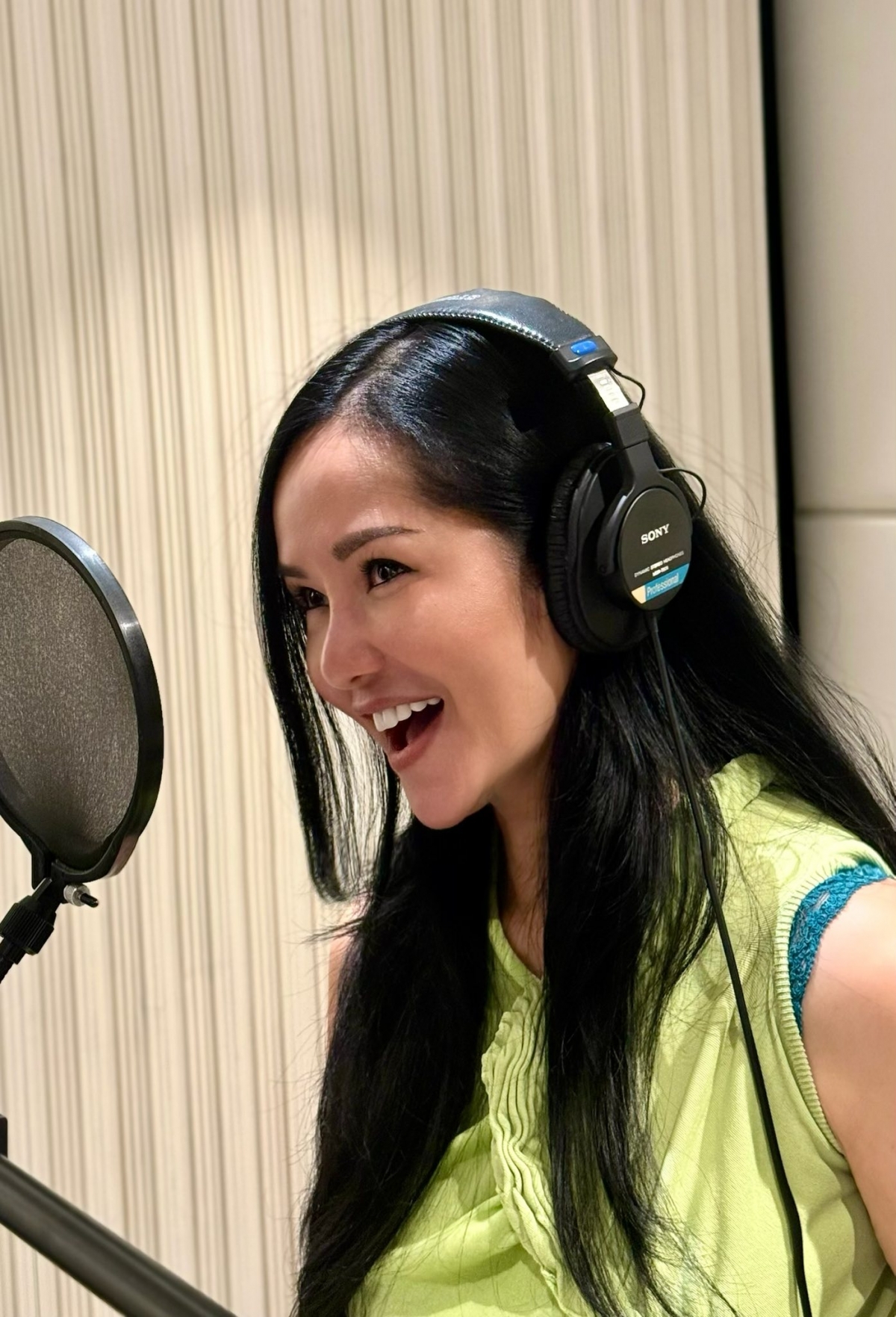 diva hong nhung khi dieu tri ung thu vu, ngay nao toi cung tap hat hinh anh 4