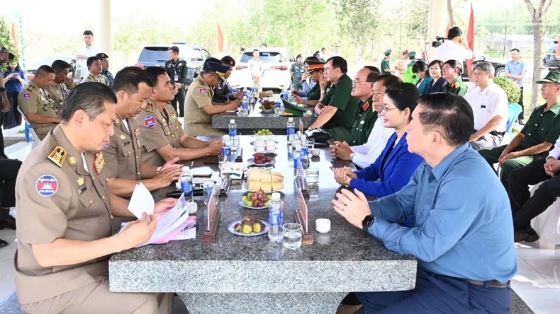 Ông nguyễn trọng nghĩa thăm các điểm di tích quốc gia đặc biệt tại bình phước hình ảnh 4 Ong nguyen trong nghia tham cac diem di tich quoc gia dac biet tai binh phuoc hinh anh 4