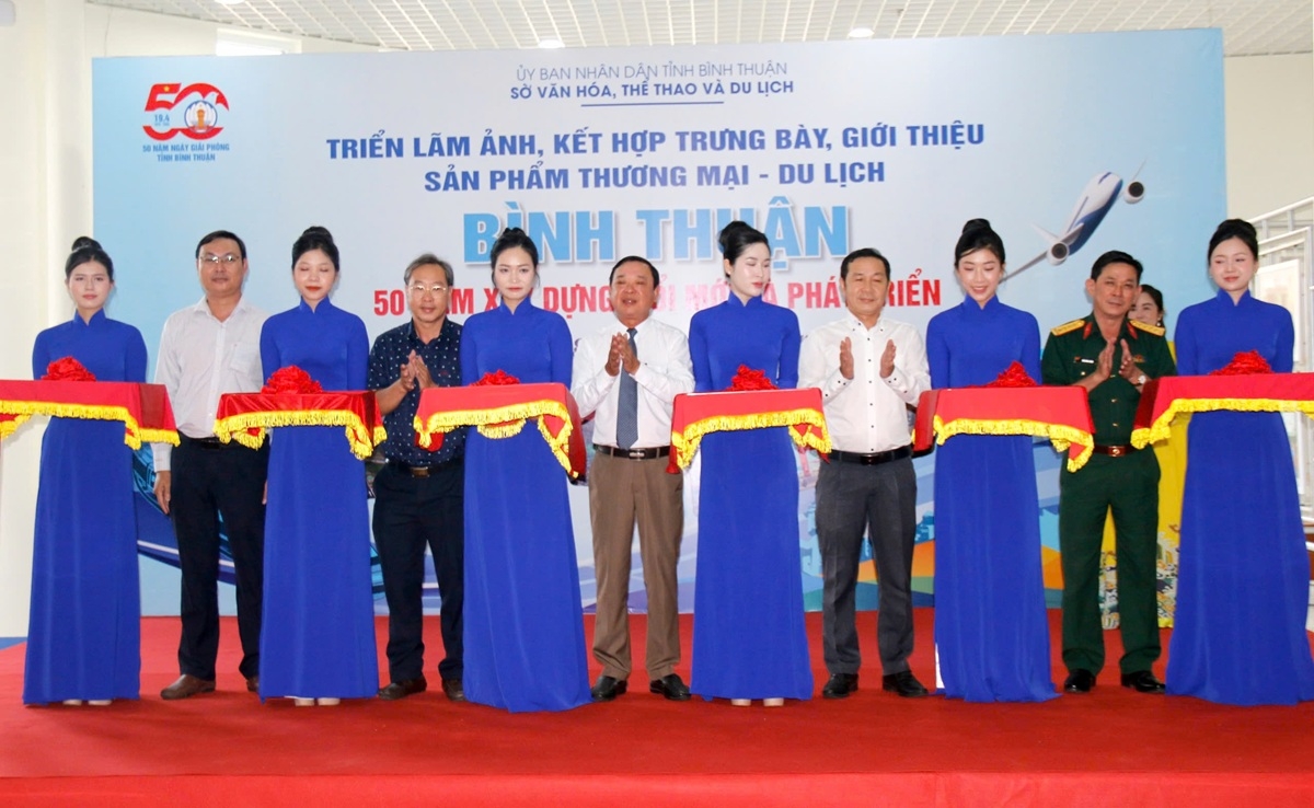 triển lãm hơn 300 ảnh tư liệu về bình thuận 50 năm xây dựng và phát triển hình ảnh 3 trien lam hon 300 anh tu lieu ve binh thuan 50 nam xay dung va phat trien hinh anh 3