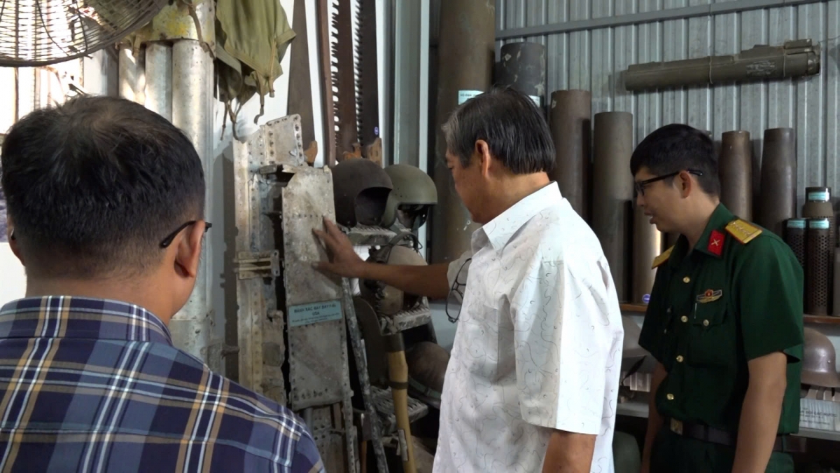 Ông lê lam Điền, người sưu tập những ký ức hình ảnh 5 Ong le lam Dien, nguoi suu tap nhung ky uc hinh anh 5