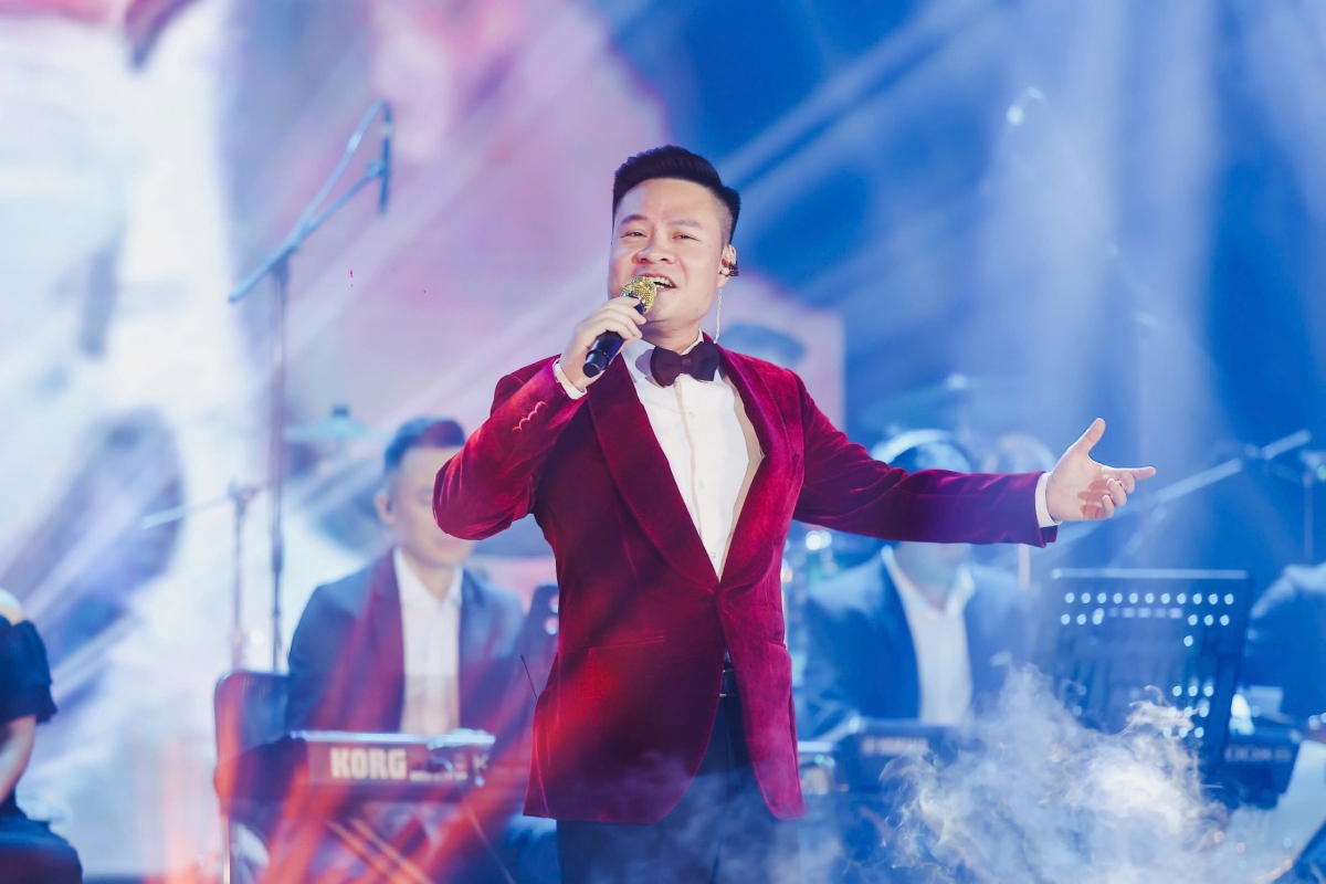 Dat oi no hoa ca khuc tri an dat me trong chuong trinh khuc ca khai hoan hinh anh 1
