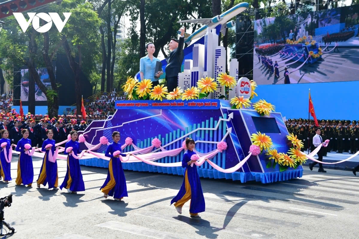 national-level military parade celebrating 50 years vietnam s national reunification picture 6
