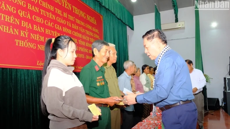 Ông nguyễn trọng nghĩa thăm các điểm di tích quốc gia đặc biệt tại bình phước hình ảnh 6 Ong nguyen trong nghia tham cac diem di tich quoc gia dac biet tai binh phuoc hinh anh 6