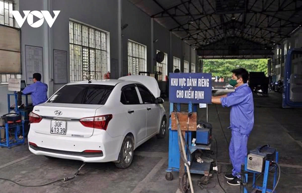 vẫn còn đăng kiểm viên thái độ không đúng mực, sách nhiễu chủ xe hình ảnh 2 van con dang kiem vien thai do khong dung muc, sach nhieu chu xe hinh anh 2